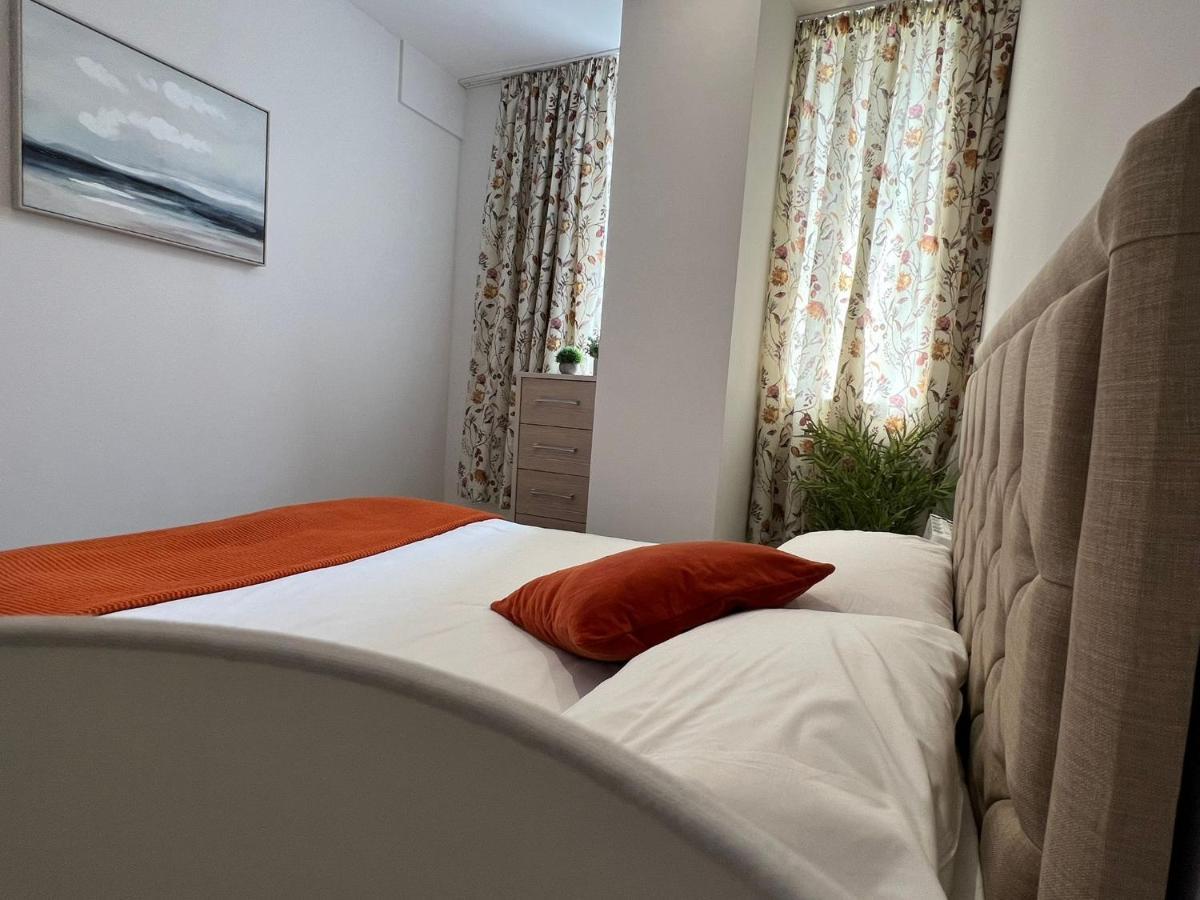 99 Guest House Eastbourne Bagian luar foto